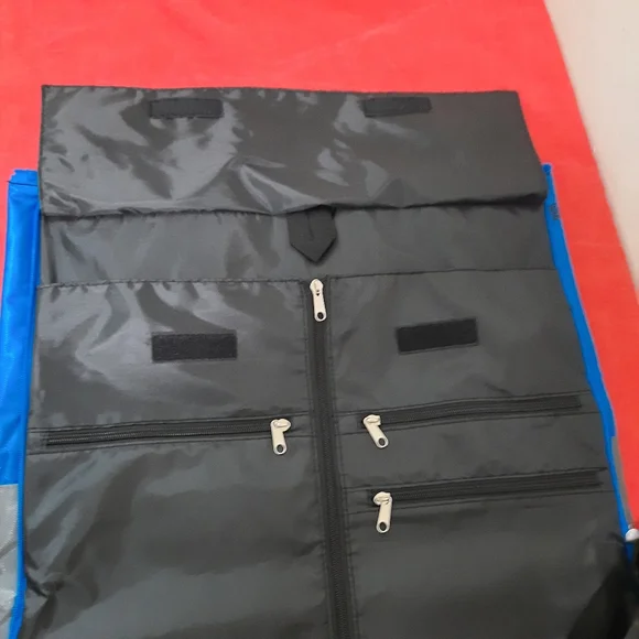 VACAYA blue garment bag